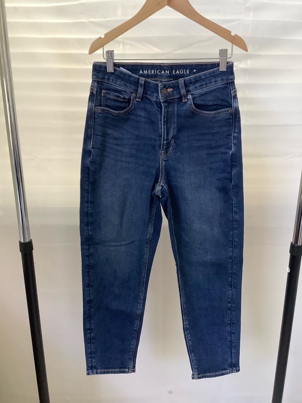 American Eagle High-Waisted Mom Jeans Dark Wash Stretch Denim Size 2